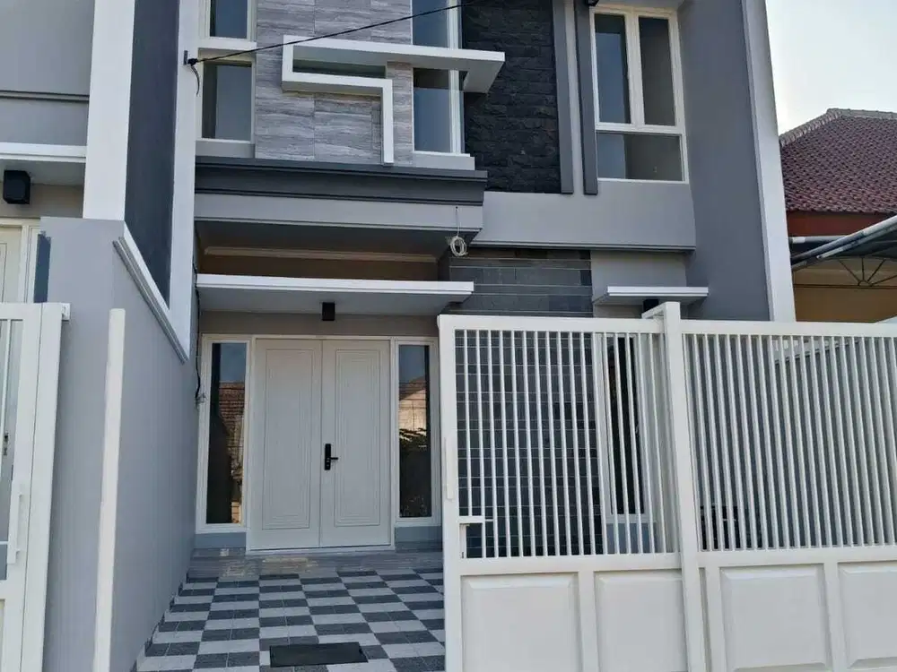 RUMAH BARU GRESS 2LANTAI NGINDEN INTAN TIMUR