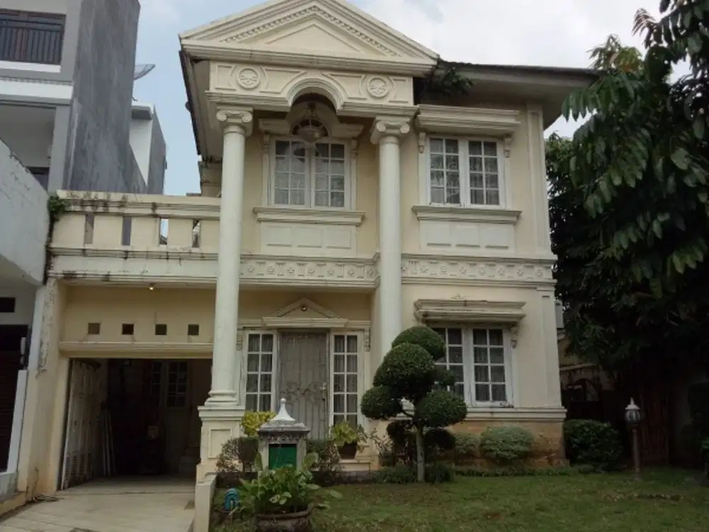 DIJUAL RUMAH HALAMAN BELAKANG BESAR! Di Taman Giri Loka BSD City