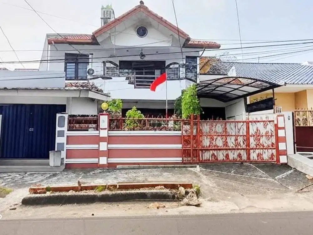 Rumah 2 Lantai di Tanjung Duren Timur, SHM, Siap Huni – 220 m²
