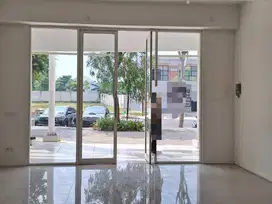 Disewakan Ruko 3 Lantai Double Fasad Siap Pakai di Soho 1 Graha Natura