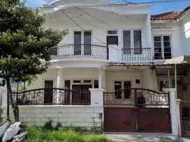 Dijual Rumah Dharmahusada Mas