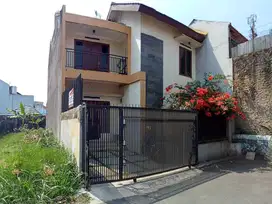 Dijual rumah Modern di Komplek Bukit Indah Cimahi Utara