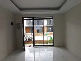 Rumah Asri Nyaman Area Tatar Tarubhawana di Kota Baru Parahyangan