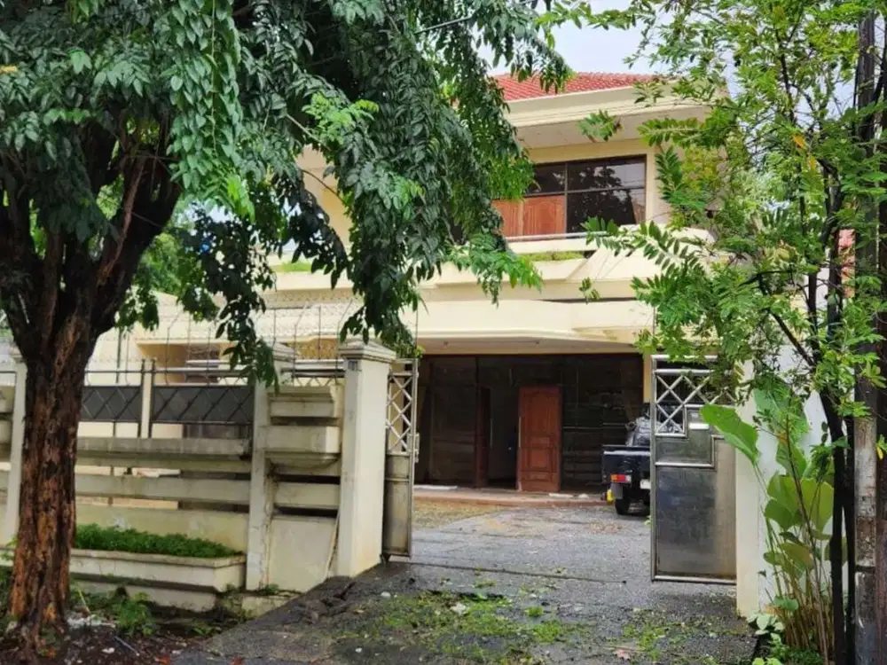 Disewakan Space Komersial Jalan Trunojoyo Surabaya Pusat