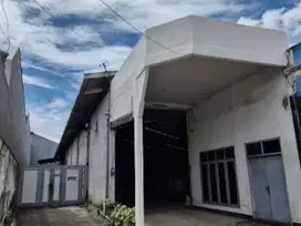 Disewakan gudang 0 jalan raya singosari malang bisa truk 14feet