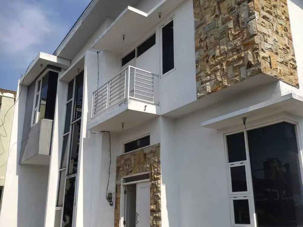 Dijual rumah minimalis ikan malang deket suhat dan a yani santo yusup