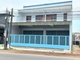 Disewakan Ruko 2,5 Lantai Lokasi di Pakis, Malang