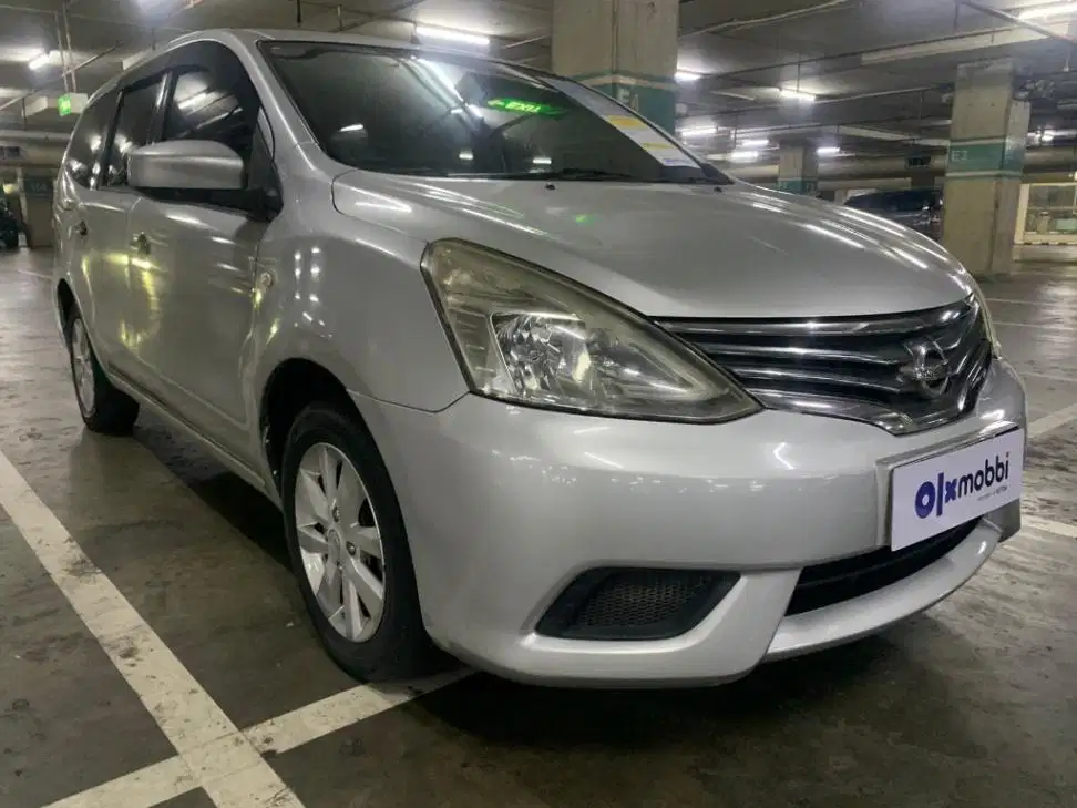 DP MURAH Nissan Grand livina 1.5 SV Bensin-MT 2014 Silver CKVJB