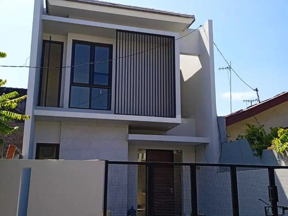 Rumah 2 Lantai Minimalis Modern di Duku, Pondok Tjandra, Waru