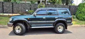 Toyota Land Cruiser VX80 Diesel MT
