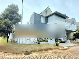 Rumah Cantik 2 Lantai Bagus di Discovery Eola Bintaro Jaya