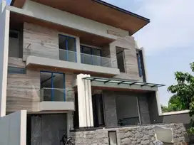 Dijual Rumah Pakuwon Indah Dekat Graha Famili Citraland
