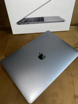 MacBook Pro 13-inch, 2019, Two Thunderbolt 3 ports