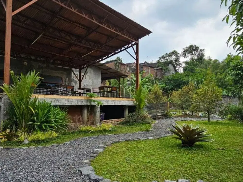 Dijual Rumah Plus Ruang Usaha Nuansa Alam, Cafe Lokasi Sulfat, Malang