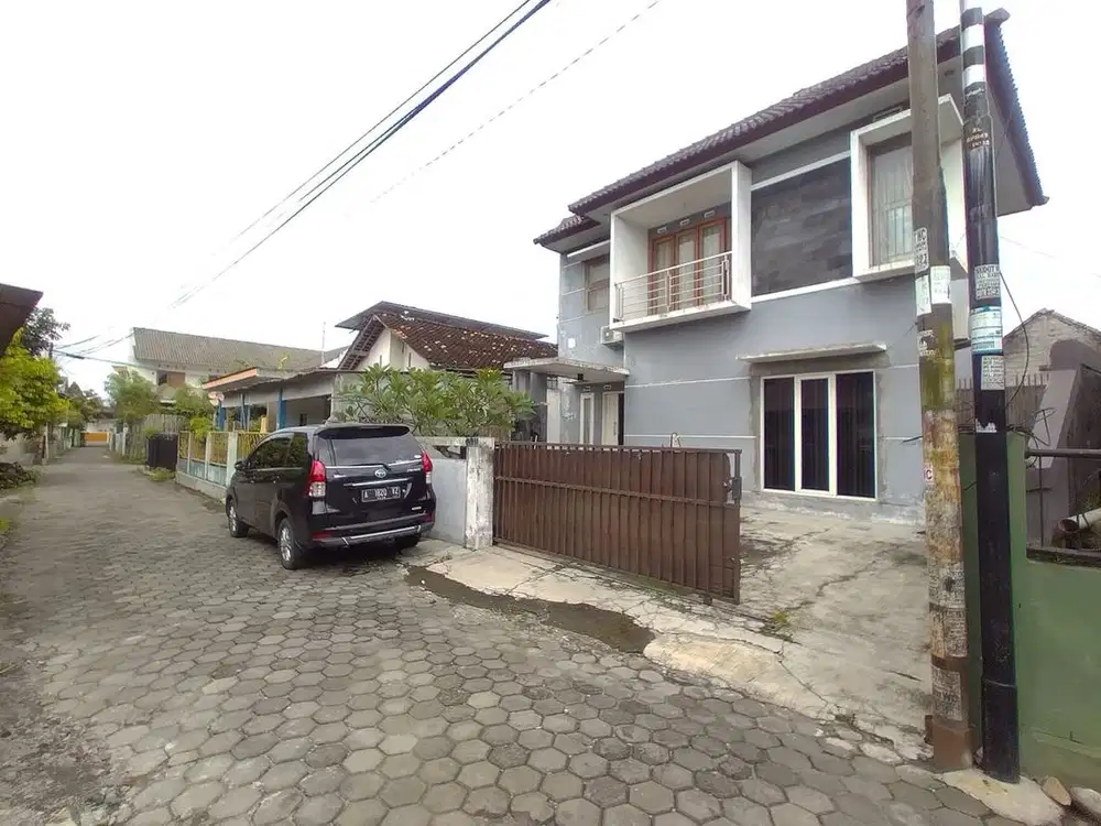 Rumah Tinggal Furnish 2 Lantai Lokasi Strategis di Daerah Wedomartani