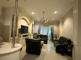 DI JUAL CEPAT RUMAH RAPI CLUSTER AQUAMARINE PHG di Gading Serpong