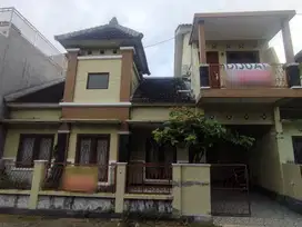 Rumah Dalam Perum Griya Cipta Mulya Caturtunggal Depok Sleman