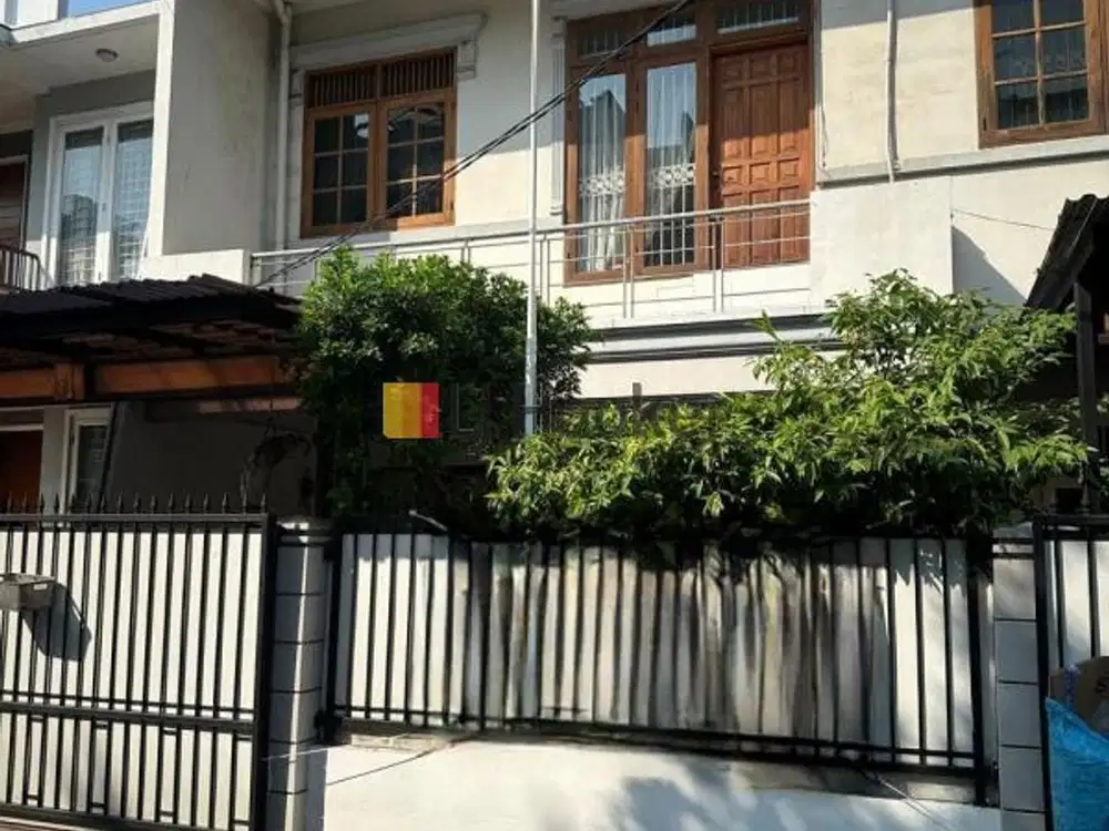 Rumah Jalan Lebar Akses Mudah di Janur Indah Kelapa Gading Jakarta