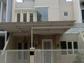 Rumah Alam Hijau Siap Huni di Perumahan Elit CitralandSurabaya Barat