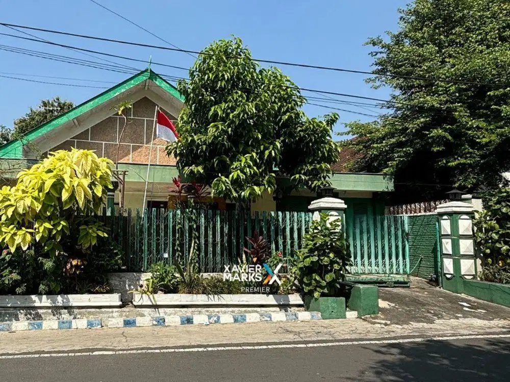 V1 Dijual Rumah Asri Dekat Jalan Poros di Lowokwaru Malang