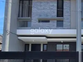 RUMAH GRESS  DEKAT HOKKY MERR, HADAP SELATAN, ONE GATE Sistem