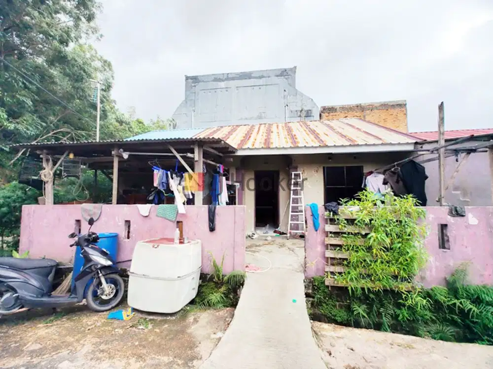 Rumah Hook Di Perumahan Taman Sari Hijau