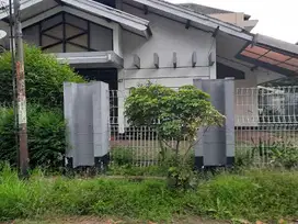 Rumah Minimalis Posisi Hook di Jalan Venus Bandung