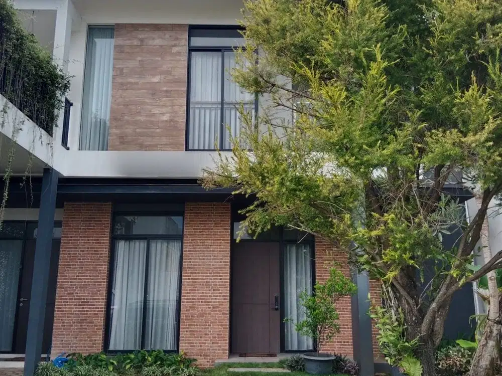 Dijual Rumah di Kota Baru Parahyangan Bandung,Masih Baru Furnished