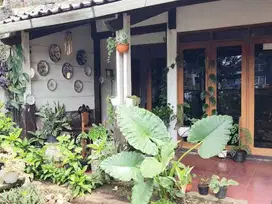 Rumah Stretegis Dipinggir Jalan lengkong  Bandung, Strategis Siap Huni