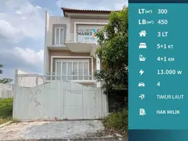 Dijual Rumah Megah 3 Lantai di Greenwood Boulevard Araya Malang