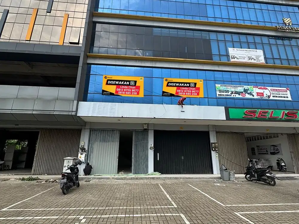 Disewakan Ruko 4,5 lantai Bagus Strategis Grand Kota Bintang Bekasi