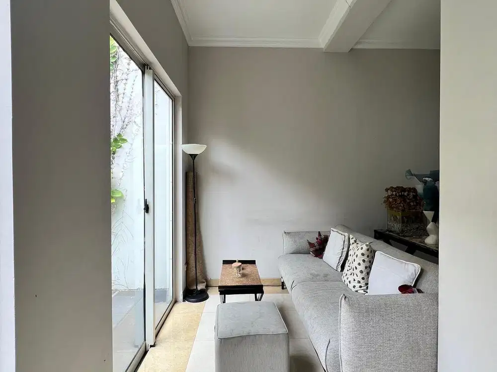 Dijual Rumah  Full Furnished Cluster Alexandrite Gading serpong