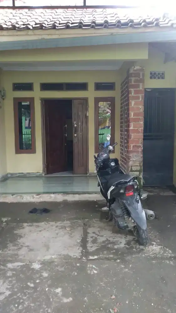 Jual cepat rumah strategis  dan kebun cocok buat investasi