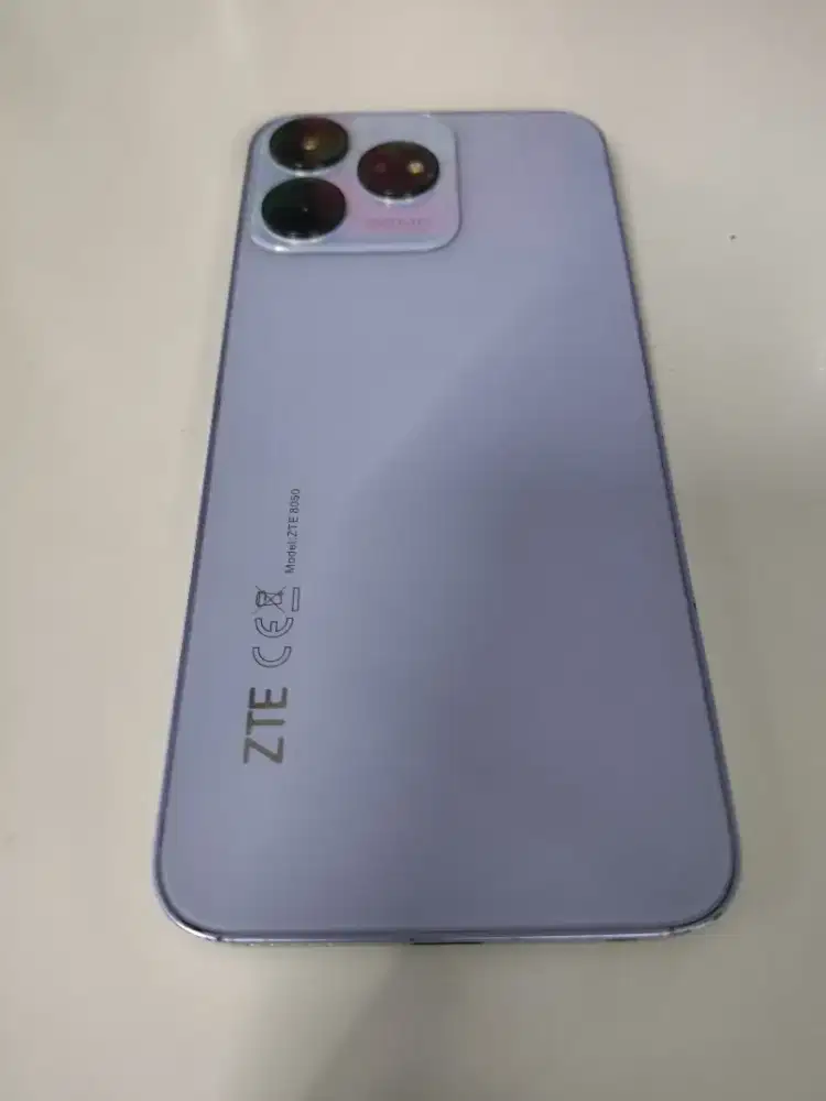Zte V50 Ram 8/256gb