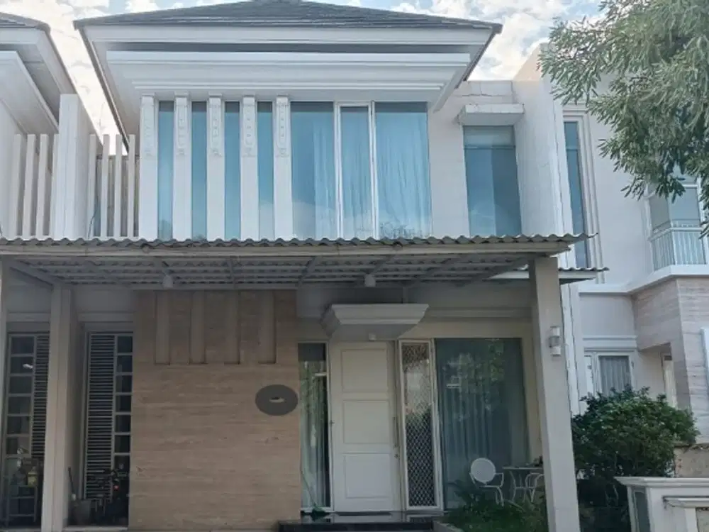 Rumah Murah  dan Terawat Di Palm Beach Pakuwon City