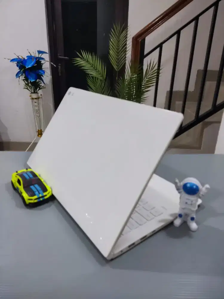 Laptop Gaming Design LG Gram SLIM White LIKE NEW RAM 16GB