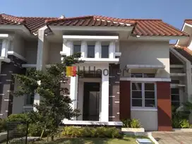Rumah di Kota Baru Parahyangan Bandung, Strategis dekat IKEA