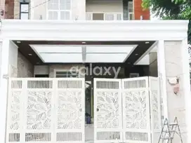 RUMAH CIAMIK MINIMALIS  DG RIW 4 MOBIL & CARPORT 2 MOBIL DEKAT DG RY JEMUR