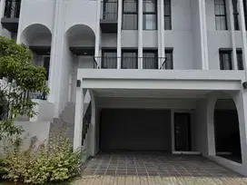 Dijual Rumah Mewah 3 Lantai di Greenwich Cluster Aether BSD 3,99miliar