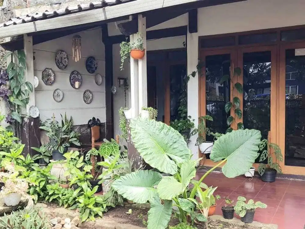 Jual Rumah Stretegis di Jl. K.H. Ahmad Dahlan Bandung Siap Huni