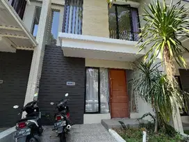 Murah Rumah dua lantai ada kamar bawah harga 900 jutaan only