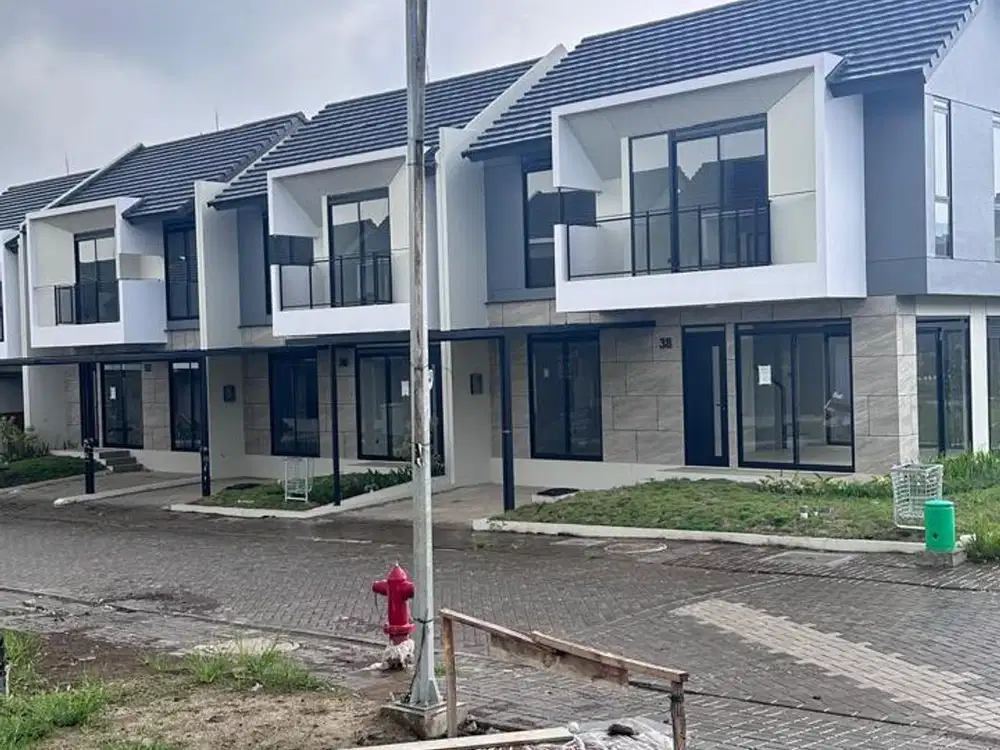 Disewa Rumah Hoek di Tatar Punawangi Kota Baru Parahyangan Siap Huni