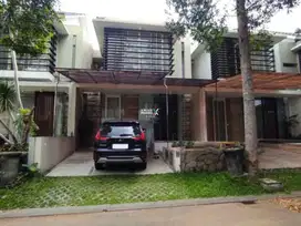DISEWAKAN RUMAH FULL FURNISHED SIAP HUNI DI RIVERSIDE KOTA MALANG