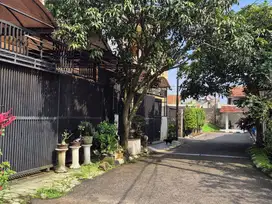 Dijual Rumah Cantik di Komplek Istana Regency 2 Cocok untuk Keluarga