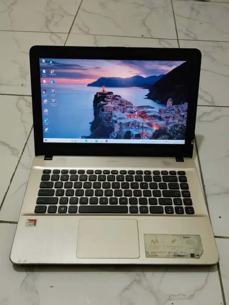 Di jual laptop bekas