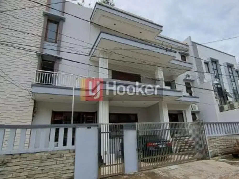 RUMAH DI KELAPA PUAN TIMUR AREA KELAPA GADING JAKARTA UTARA