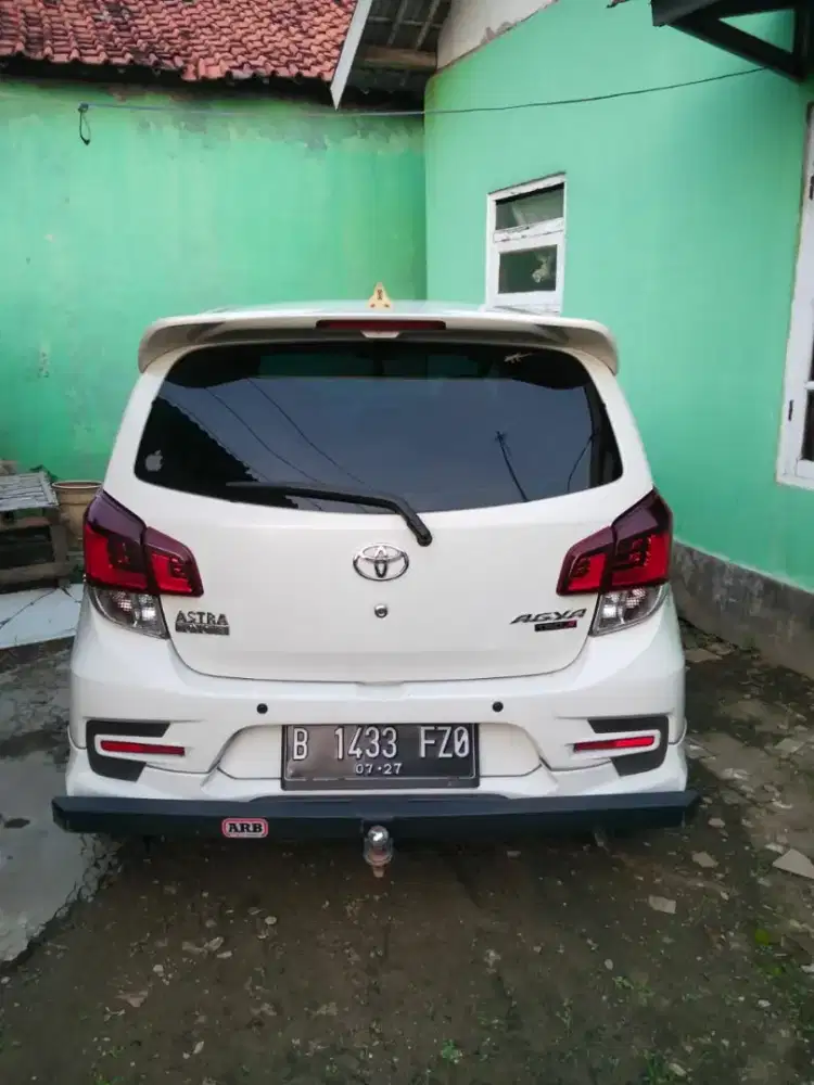 Toyota Agya TRD Sportivo manual putih plat tahun 2017