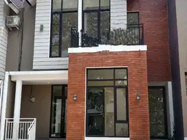 Dijual Rumah American Style di Perumahan Adyna, Tasikmadu Malang