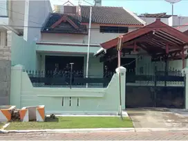 Rumah di Kupang Baru Dekat kawasan Kuliner Darmo Permai