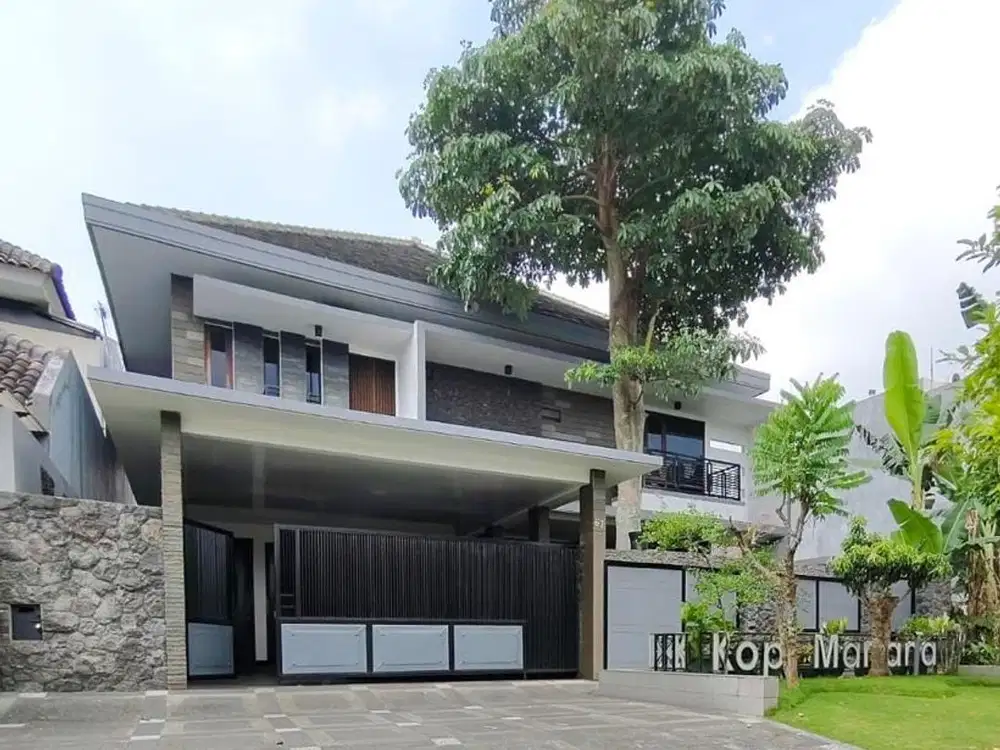Rumah Sultan Mewah 8 KT Siap Huni di Araya Blimbing Malang